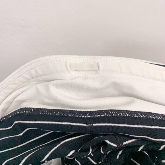 Athleta Stripe Relay Capri 2.0 Black White Size Medium - Picture 5 of 10